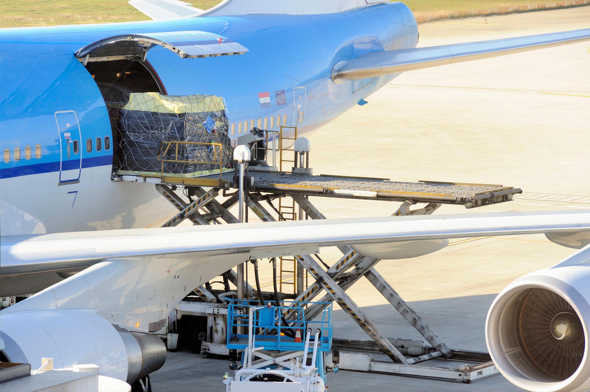 The Strategic Role of Air Freight in Modern Supply Chains: When Speed ...